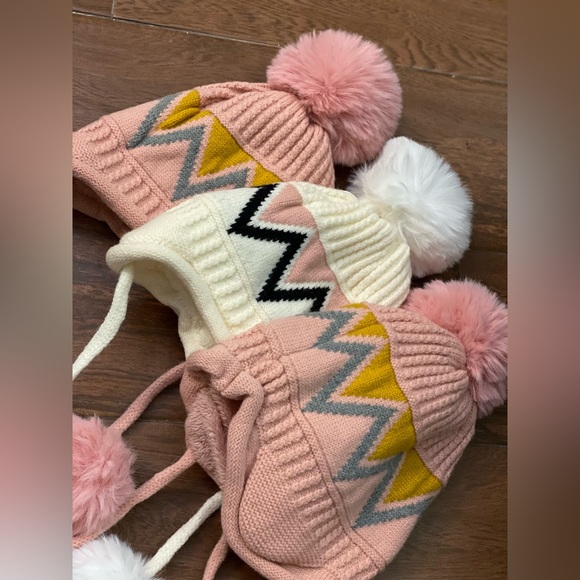 Winter hats Beanie with pom pom BUNDLE 3 HATS - Picture 2 of 4